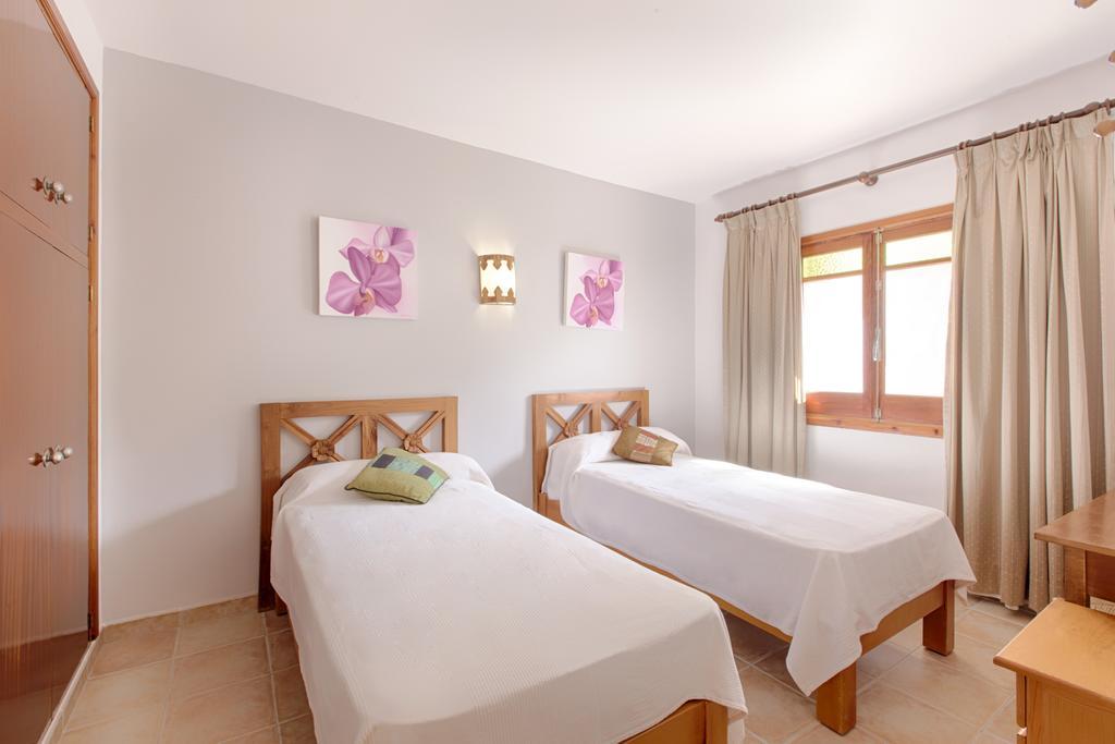 Apartamentos Colomar Santa Eulalia del Río Exterior foto