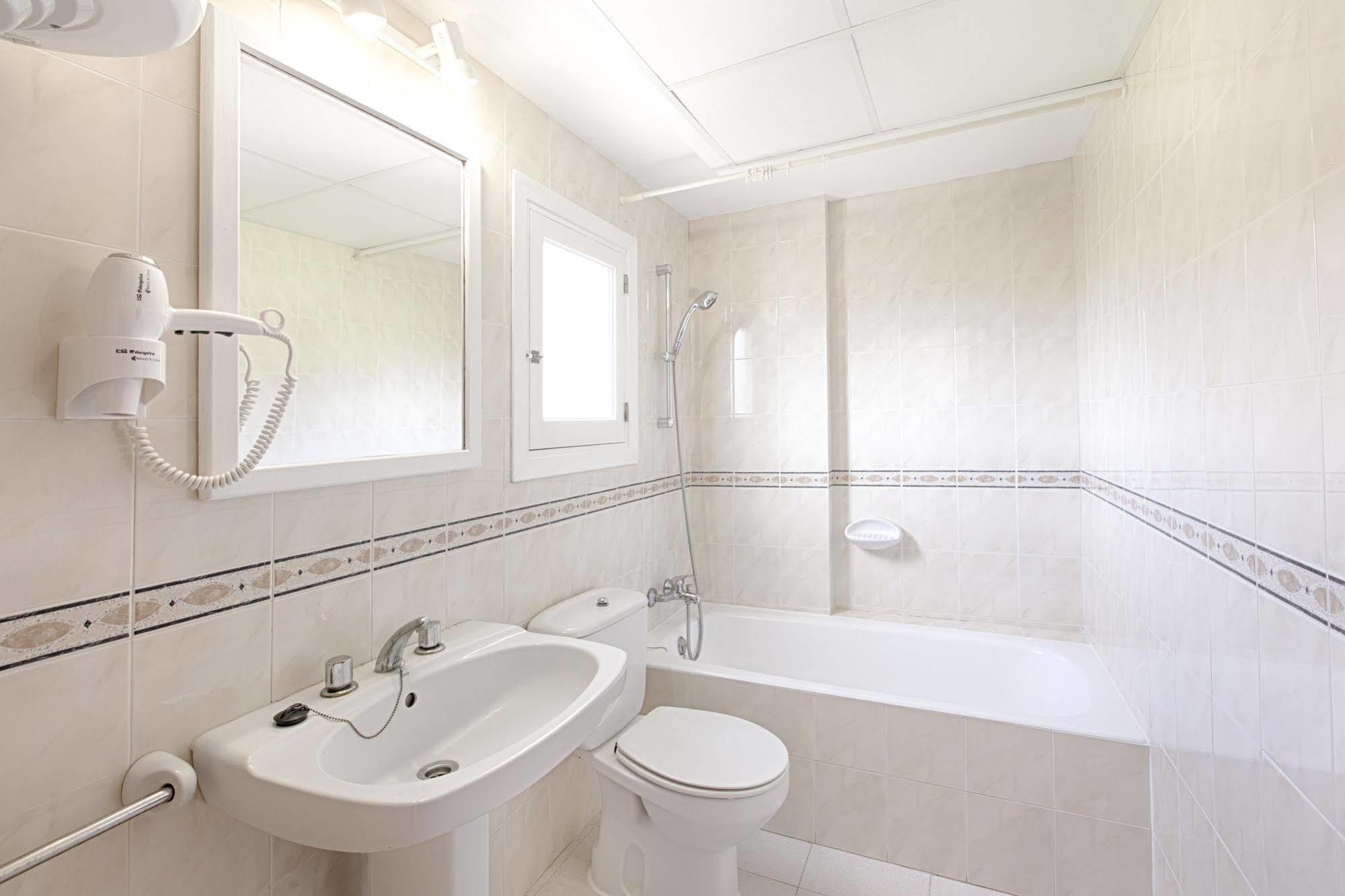 Apartamentos Colomar Santa Eulalia del Río Exterior foto