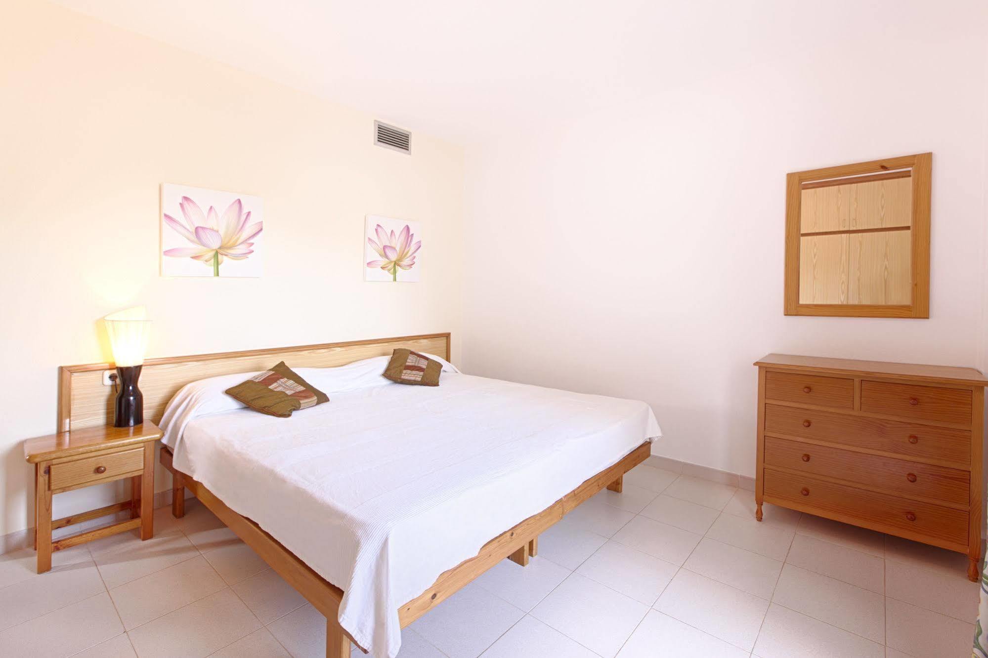 Apartamentos Colomar Santa Eulalia del Río Exterior foto